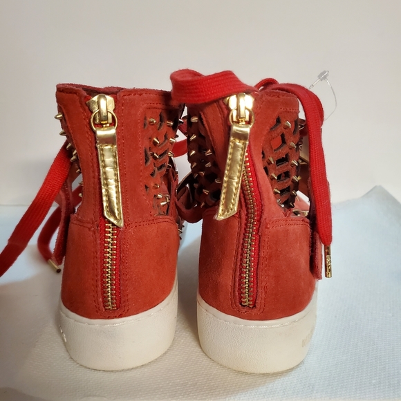 Michael Kors leather high studded sneakers w/zipper size 7. - Picture 3 of 6